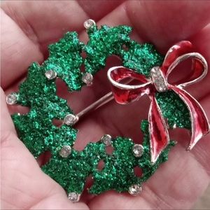 Vintage. Silver Tone Green Glitter & Red Christmas Brooch.